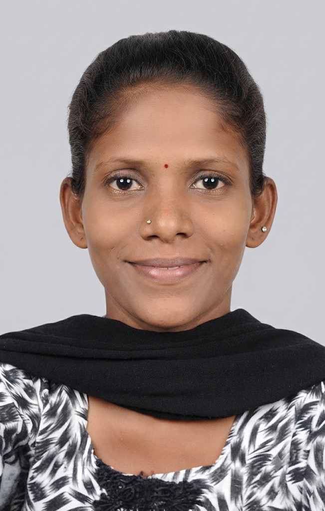 Aparna Jadhav - Part time Cleaner and Baby Sitter in marol st lawrence school in Mumbai